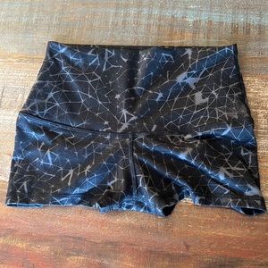 Lululemon hot yoga shorts